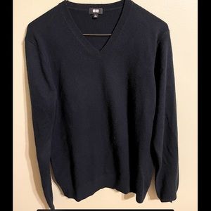 COPY - Uniqlo Cashmere V neck Sweater